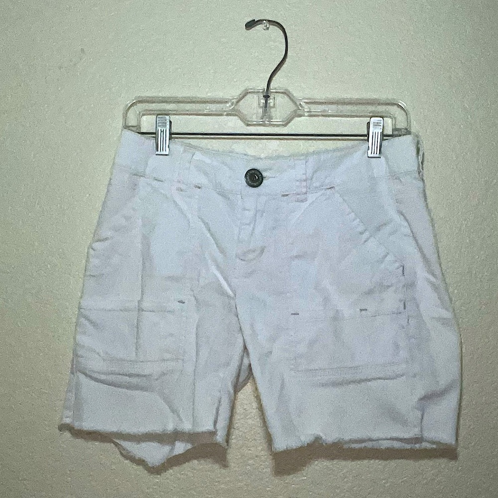 Underbay white shorts